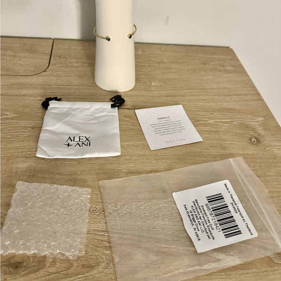 Alex & Ani emerald flex cuff bracelet - Picture 3 of 9